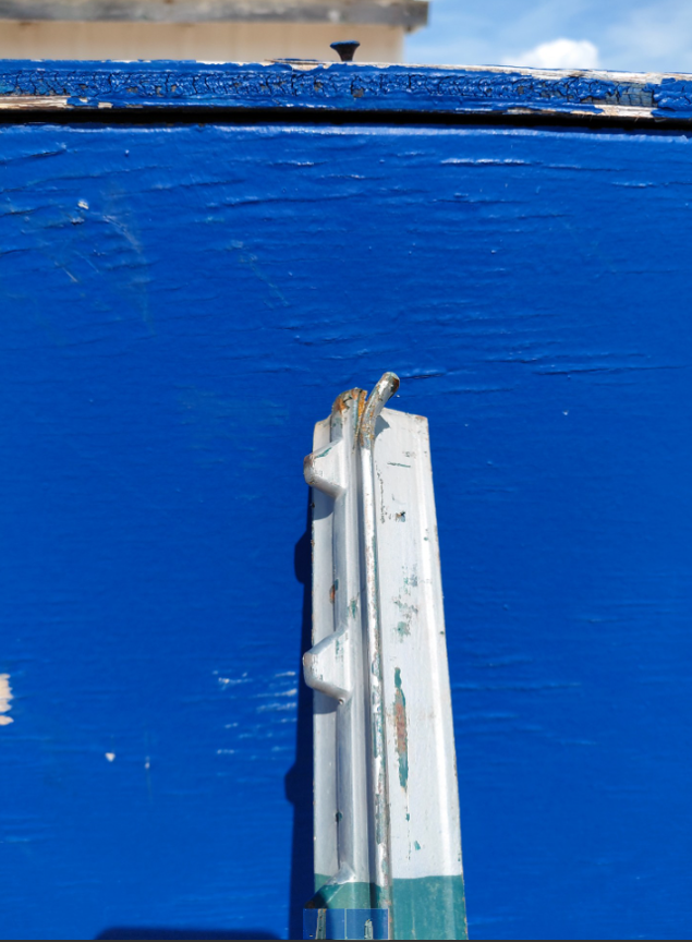 T-post showing bent edge at top